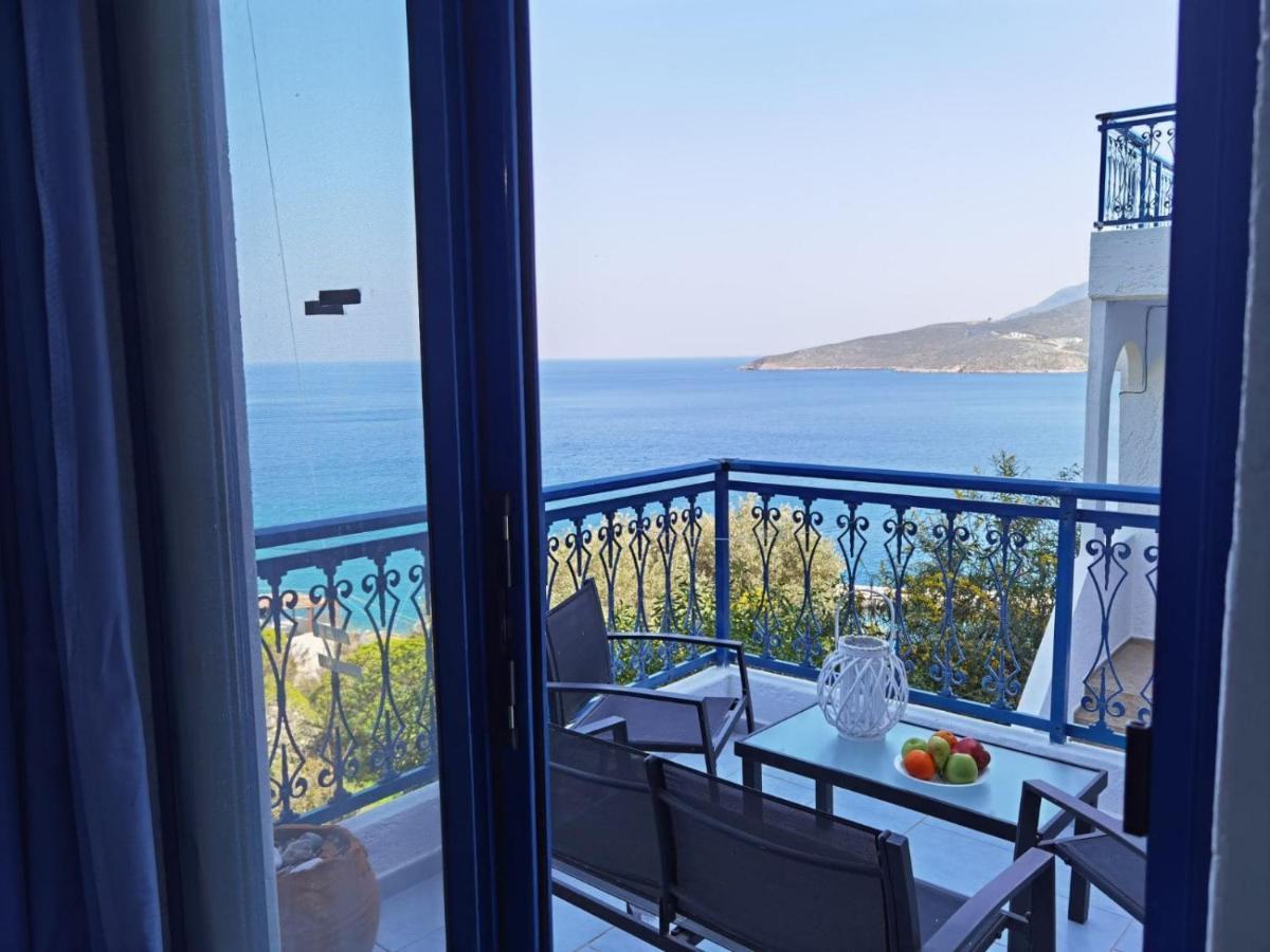 Marinas Studios Livadia  Exterior photo