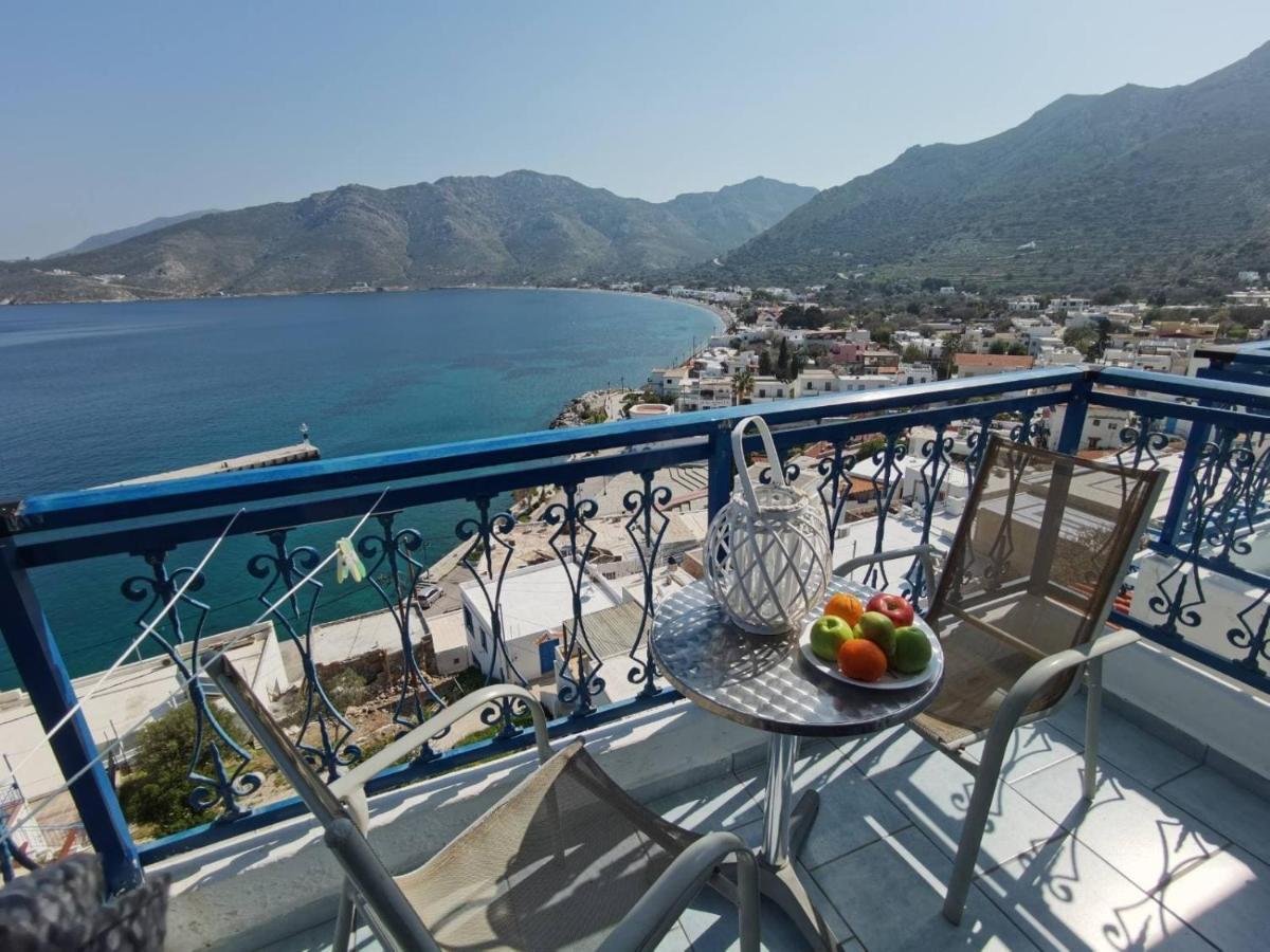 Marinas Studios Livadia  Exterior photo