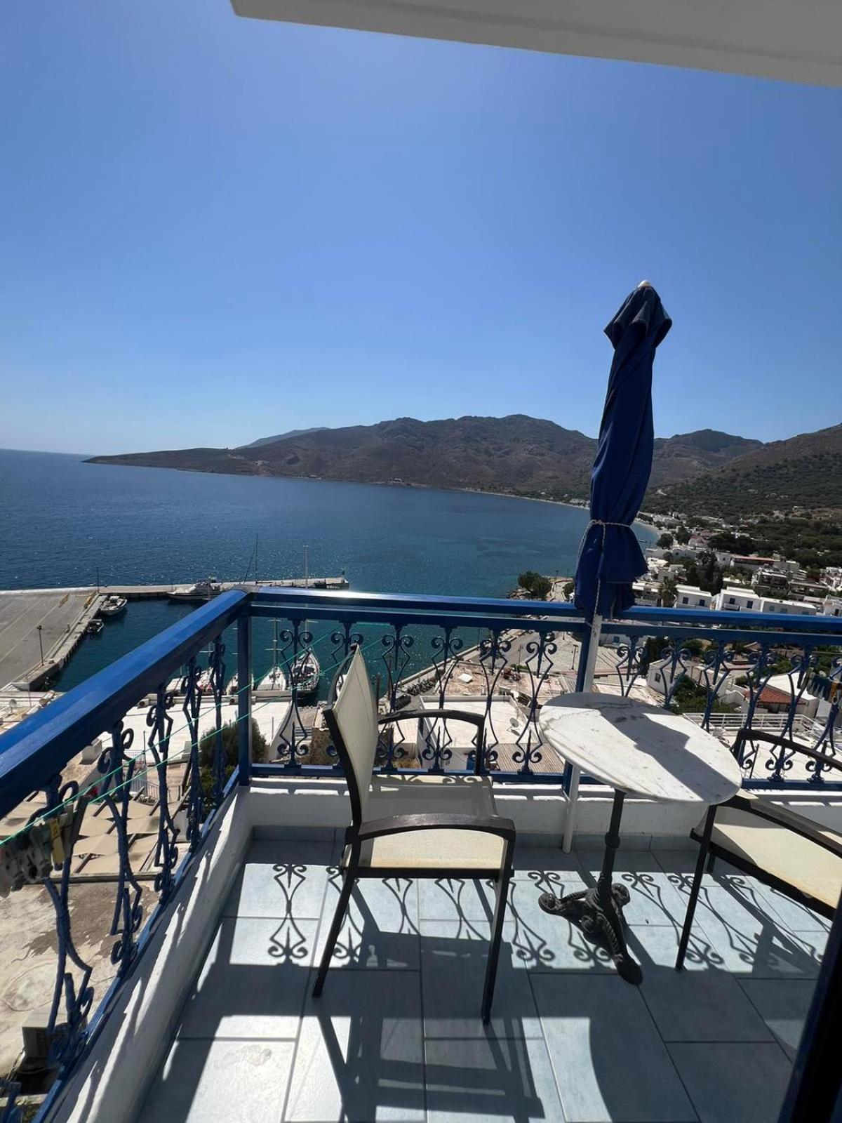 Marinas Studios Livadia  Exterior photo