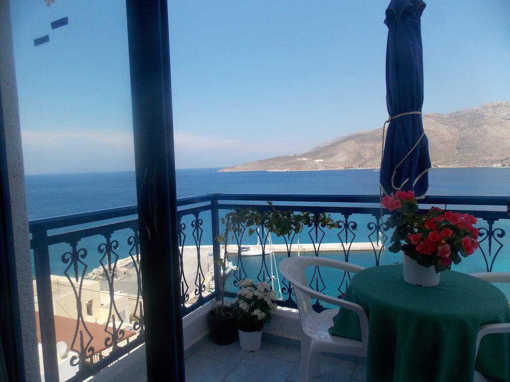 Marinas Studios Livadia  Exterior photo